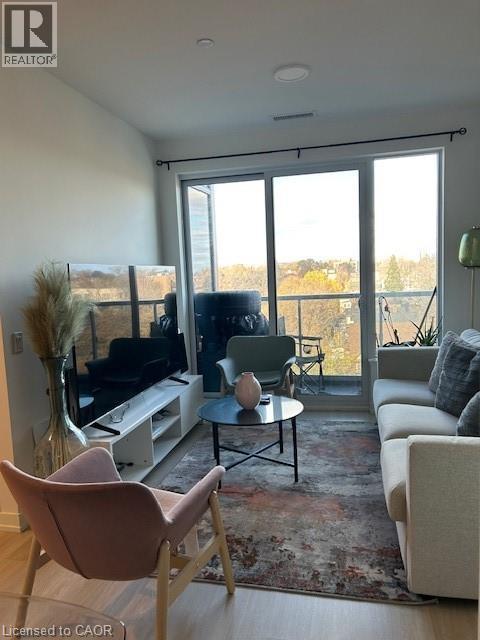 415 MAIN Unit 712 photo 2