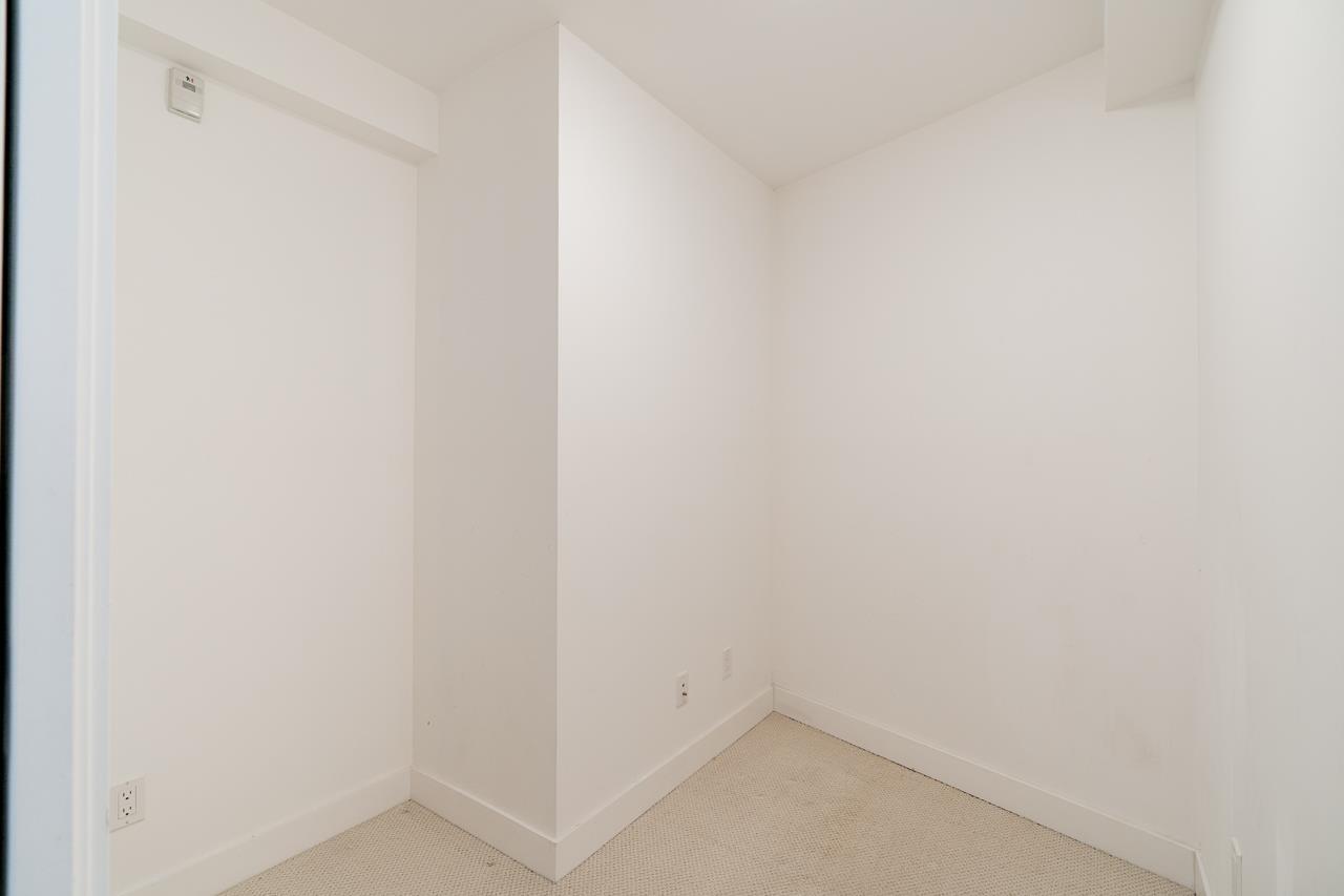 603 14955 VICTORIA AVENUE, White Rock