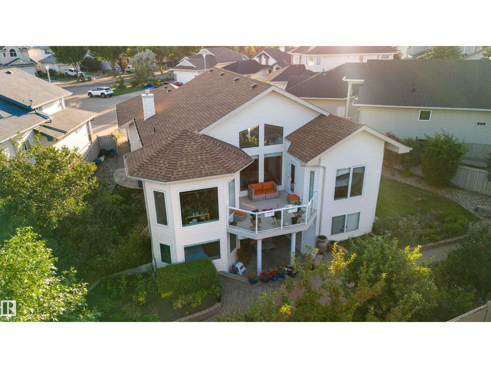 201 ERIN RIDGE DR, St. Albert