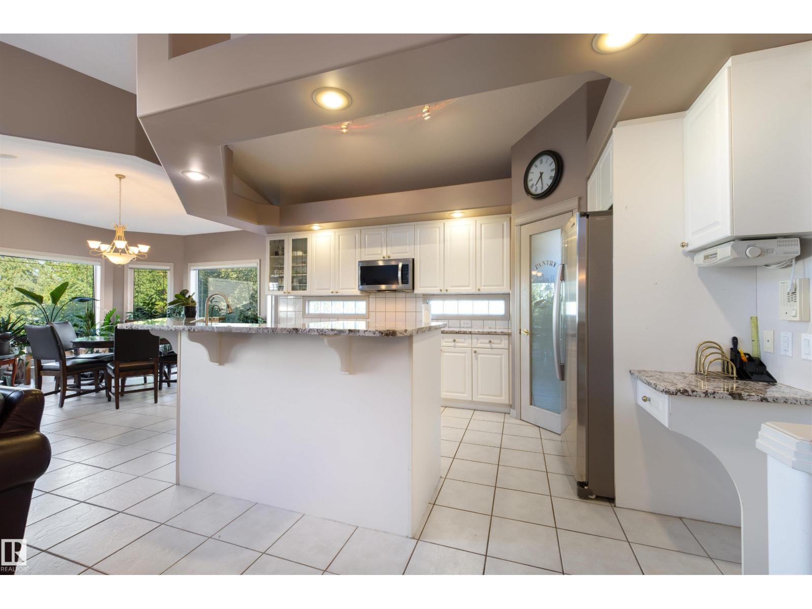 201 ERIN RIDGE DR, St. Albert