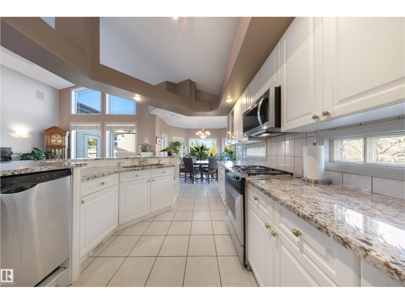 201 ERIN RIDGE DR, St. Albert