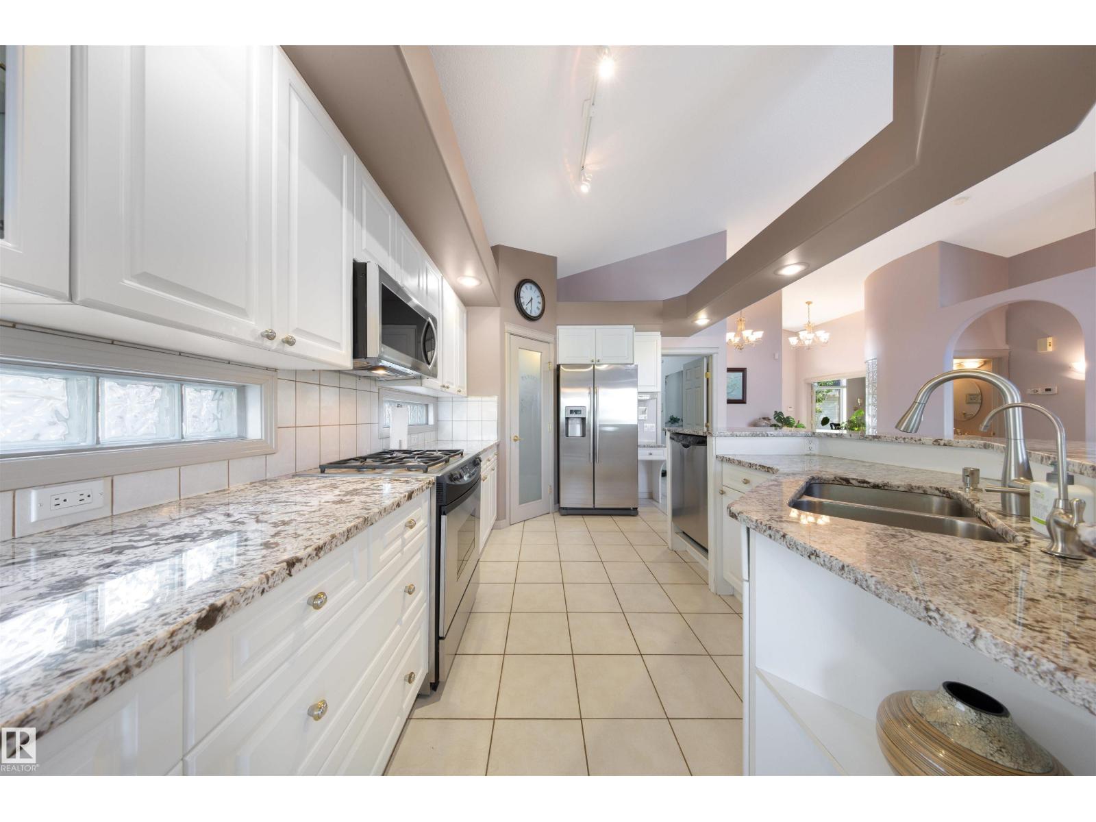 201 ERIN RIDGE DR, St. Albert