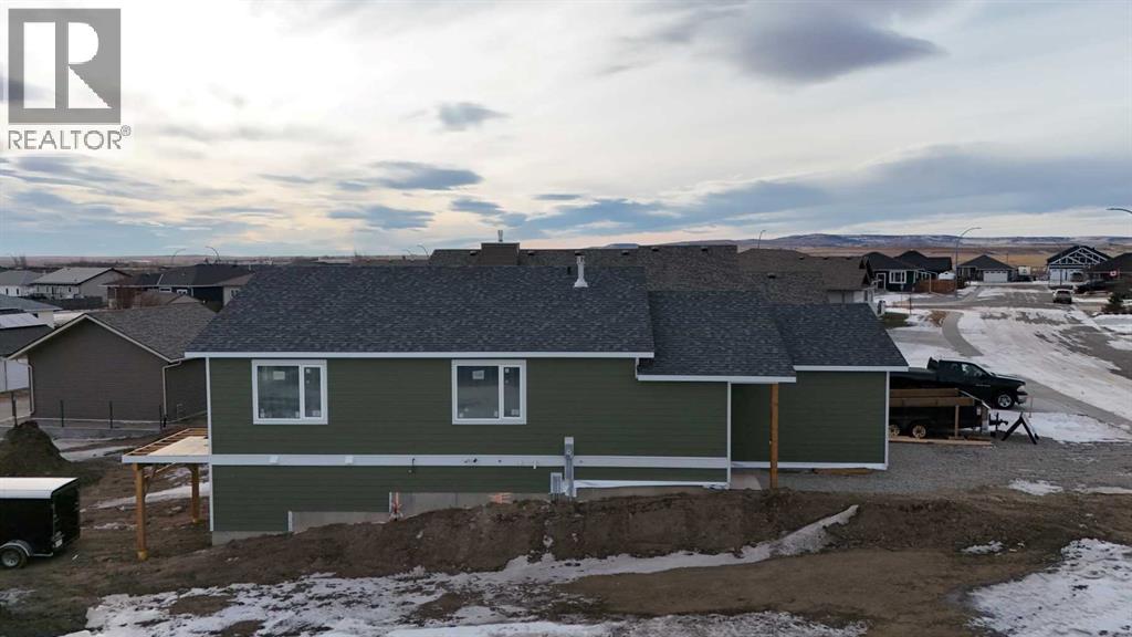 2016 30 Avenue - Photo 3 of 12, Nanton, Alberta