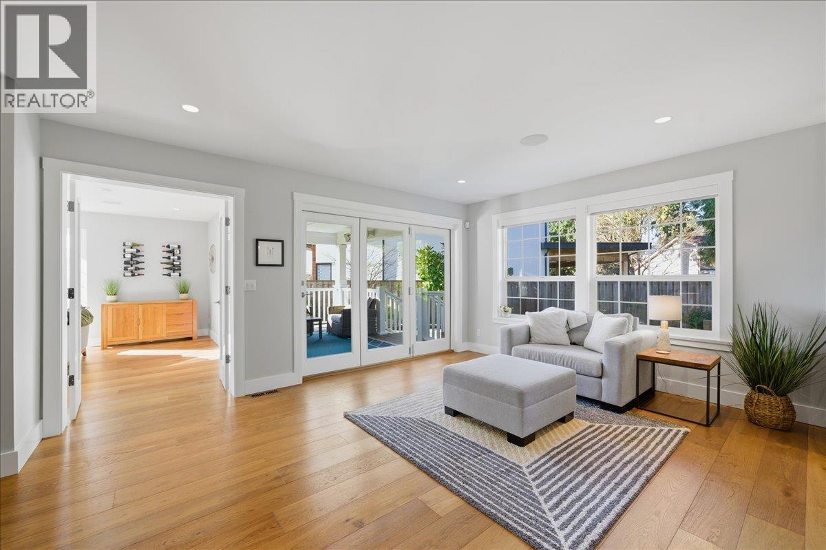 844 PACIFIC Drive, Delta