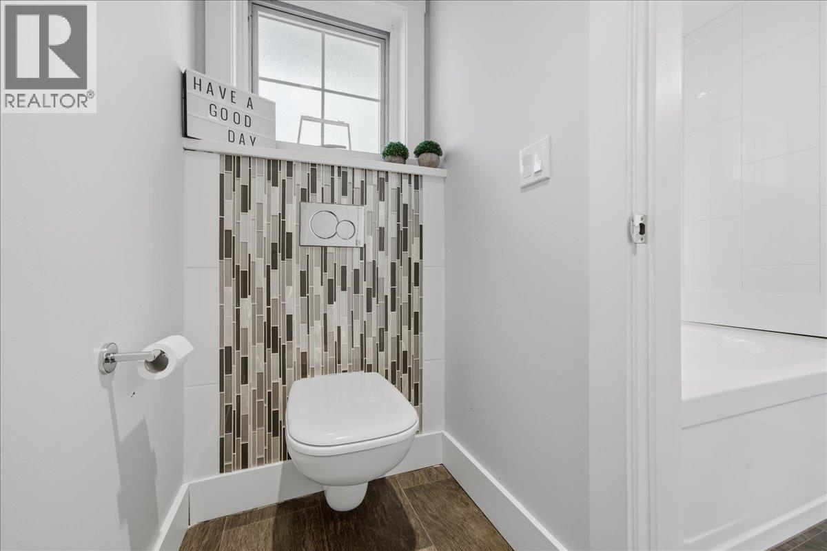 844 PACIFIC Drive, Delta