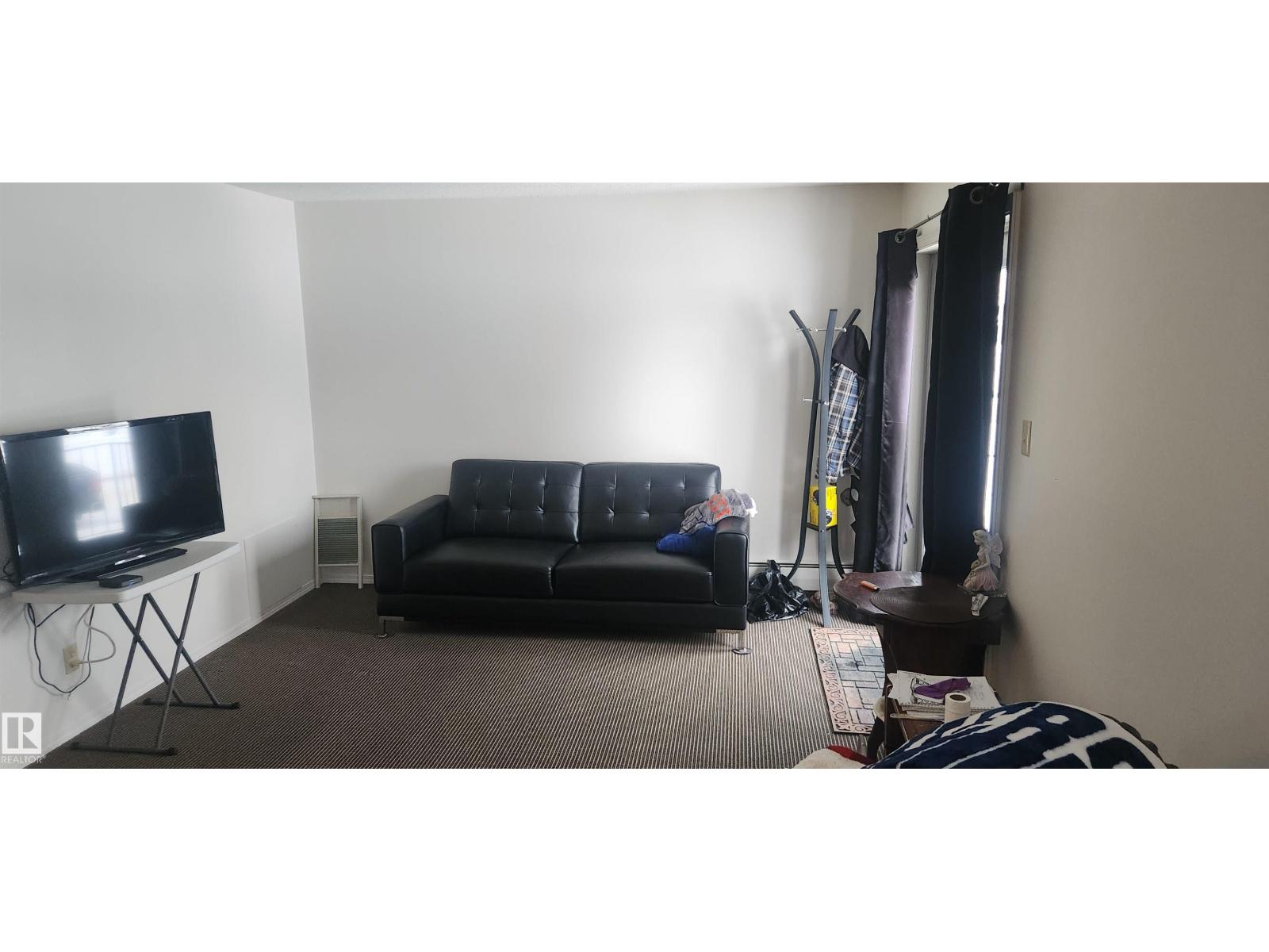 9540 - 100 AV - Photo 4 of 13, Westlock, Alberta