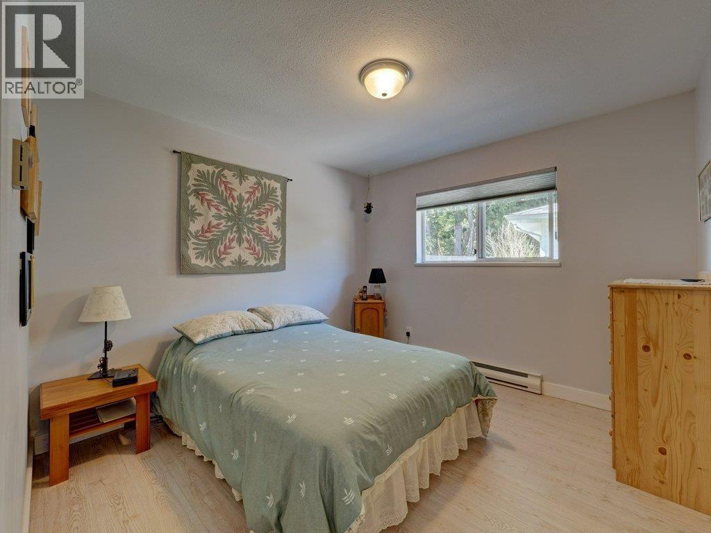 6557 BJORN PLACE, Sechelt