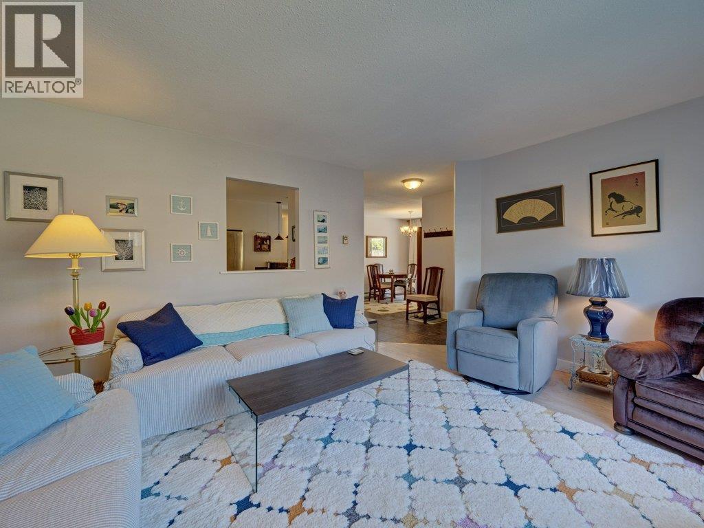 6557 BJORN PLACE, Sechelt