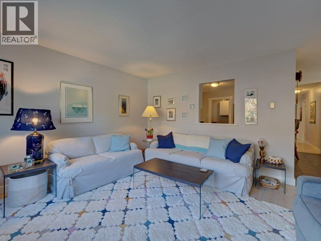 6557 BJORN PLACE, Sechelt