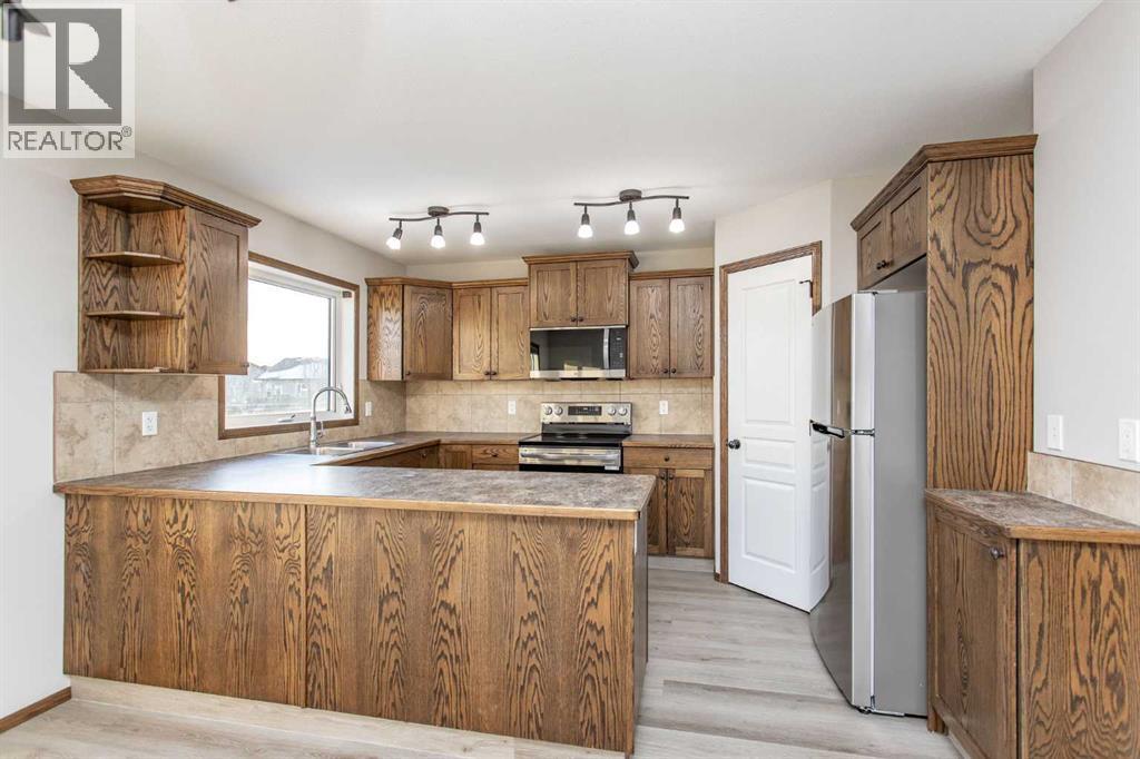 92 Iron Wolf Boulevard, Lacombe