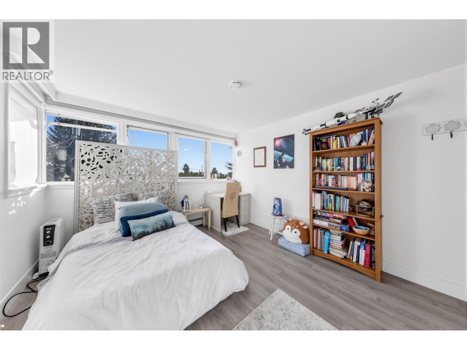 1555 LAWSON AVENUE, West Vancouver