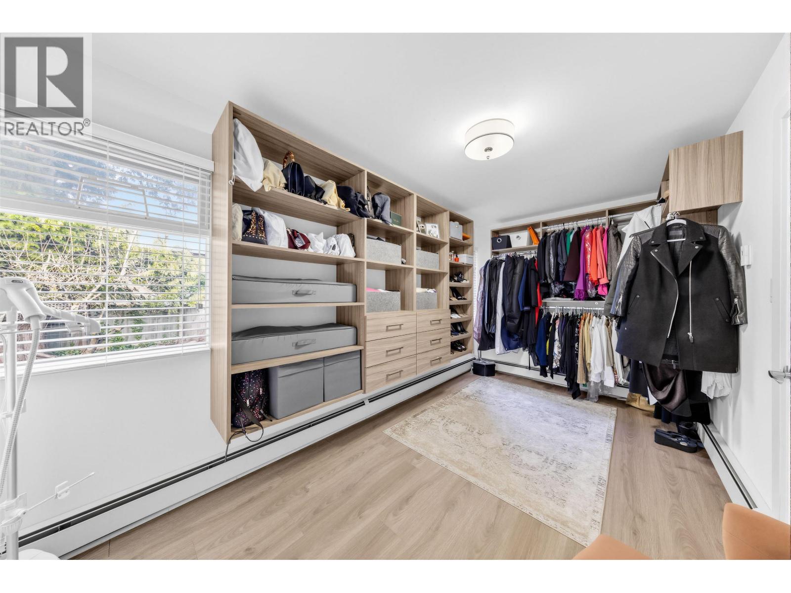 1555 LAWSON AVENUE, West Vancouver