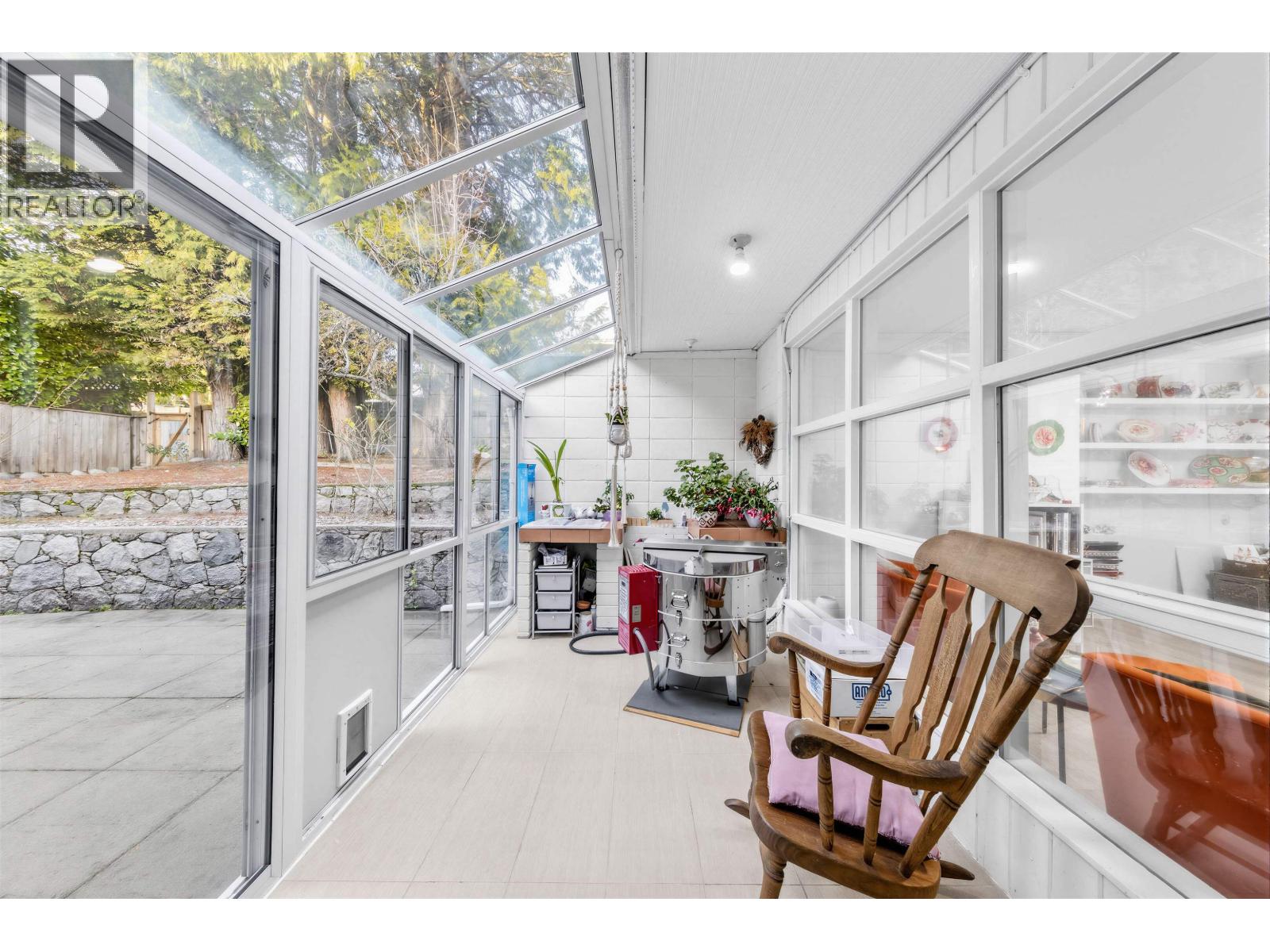 1555 LAWSON AVENUE, West Vancouver