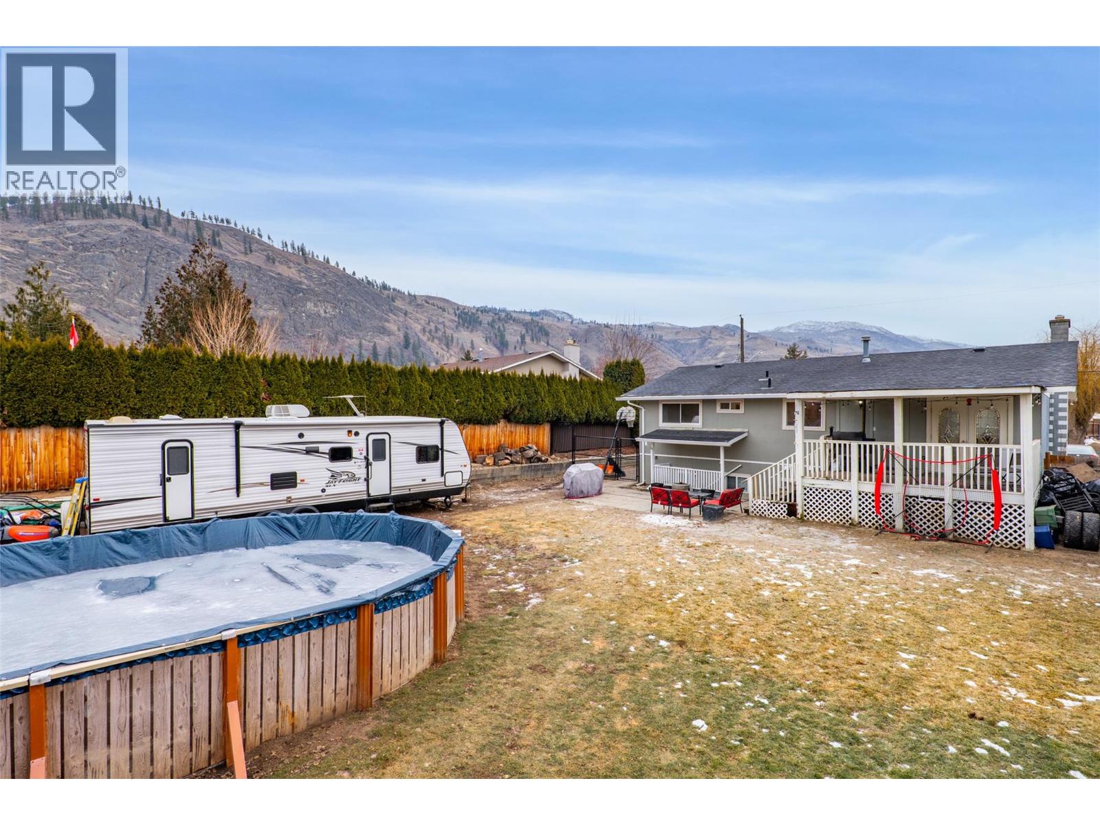 332 CHETWYND DRIVE - 26