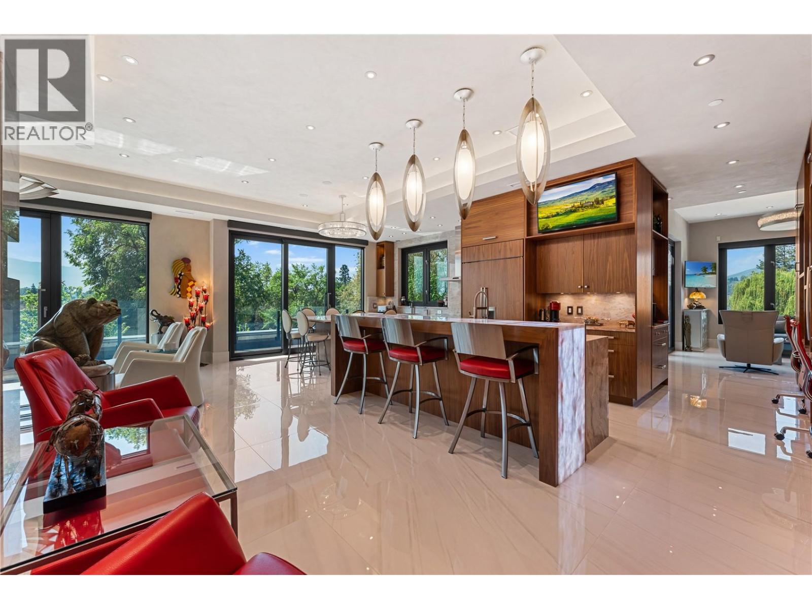 301 2245 Abbott Street, Kelowna