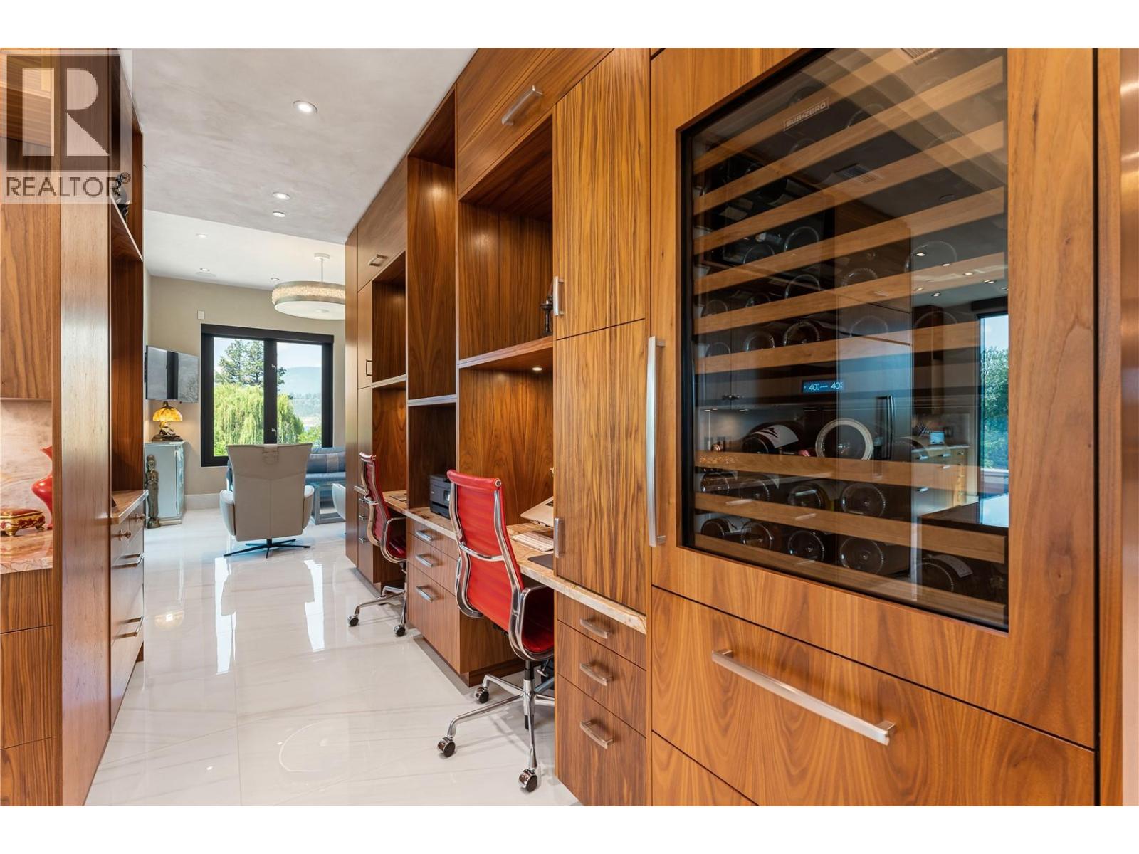 301 2245 Abbott Street, Kelowna