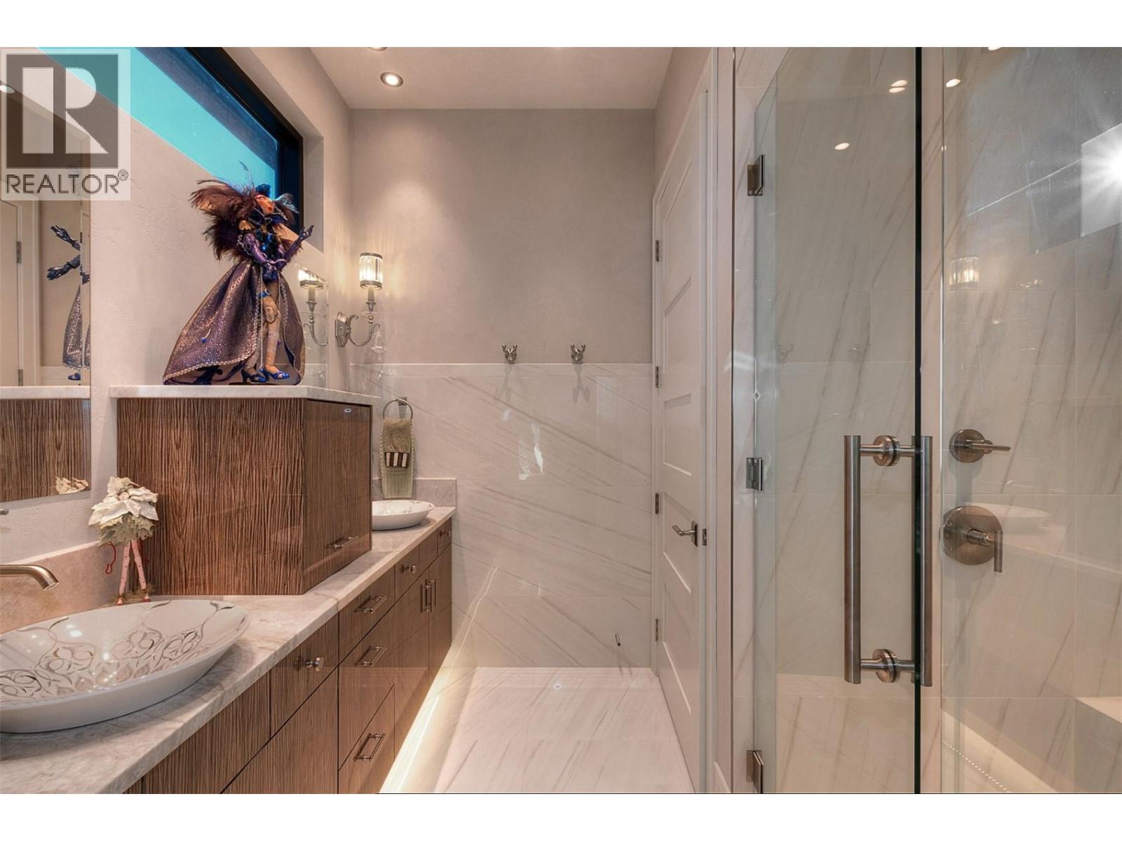 301 2245 Abbott Street, Kelowna