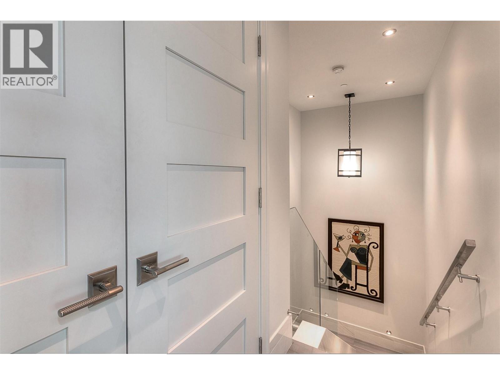 301 2245 Abbott Street, Kelowna