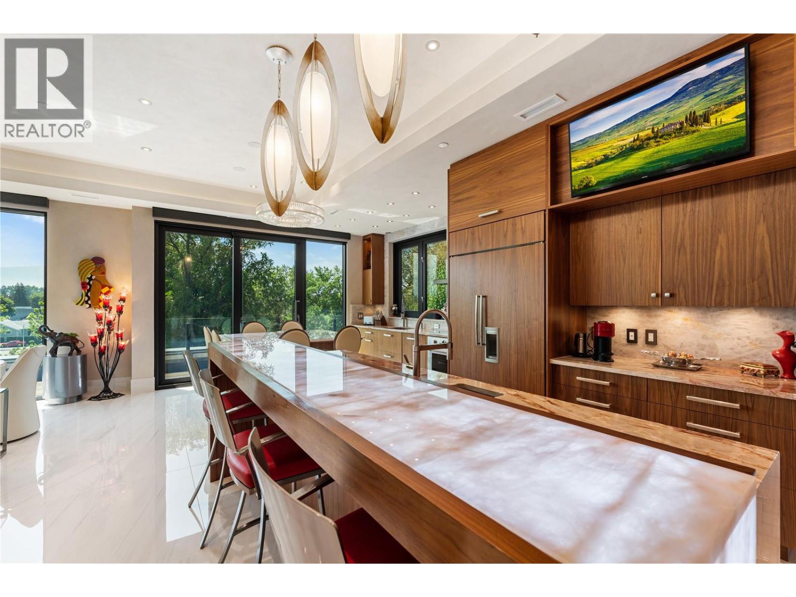 301 2245 Abbott Street, Kelowna