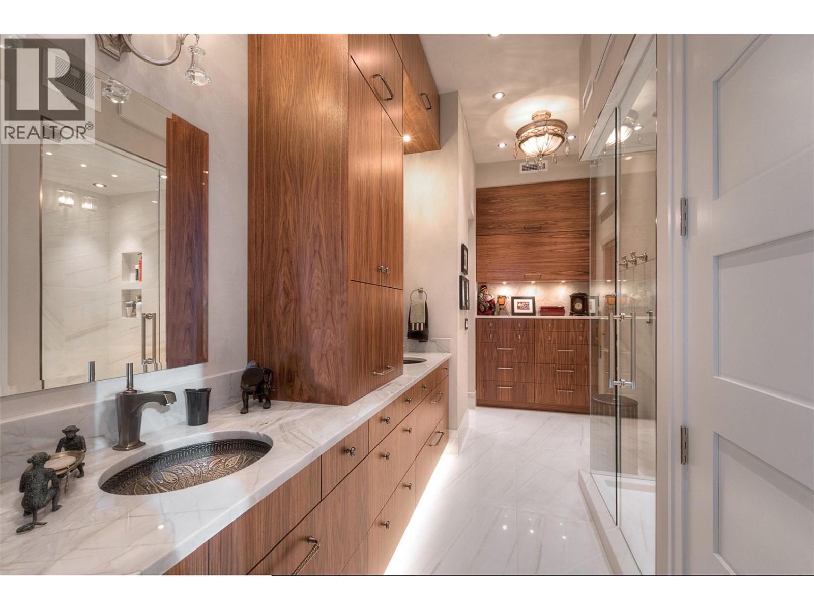 301 2245 Abbott Street, Kelowna