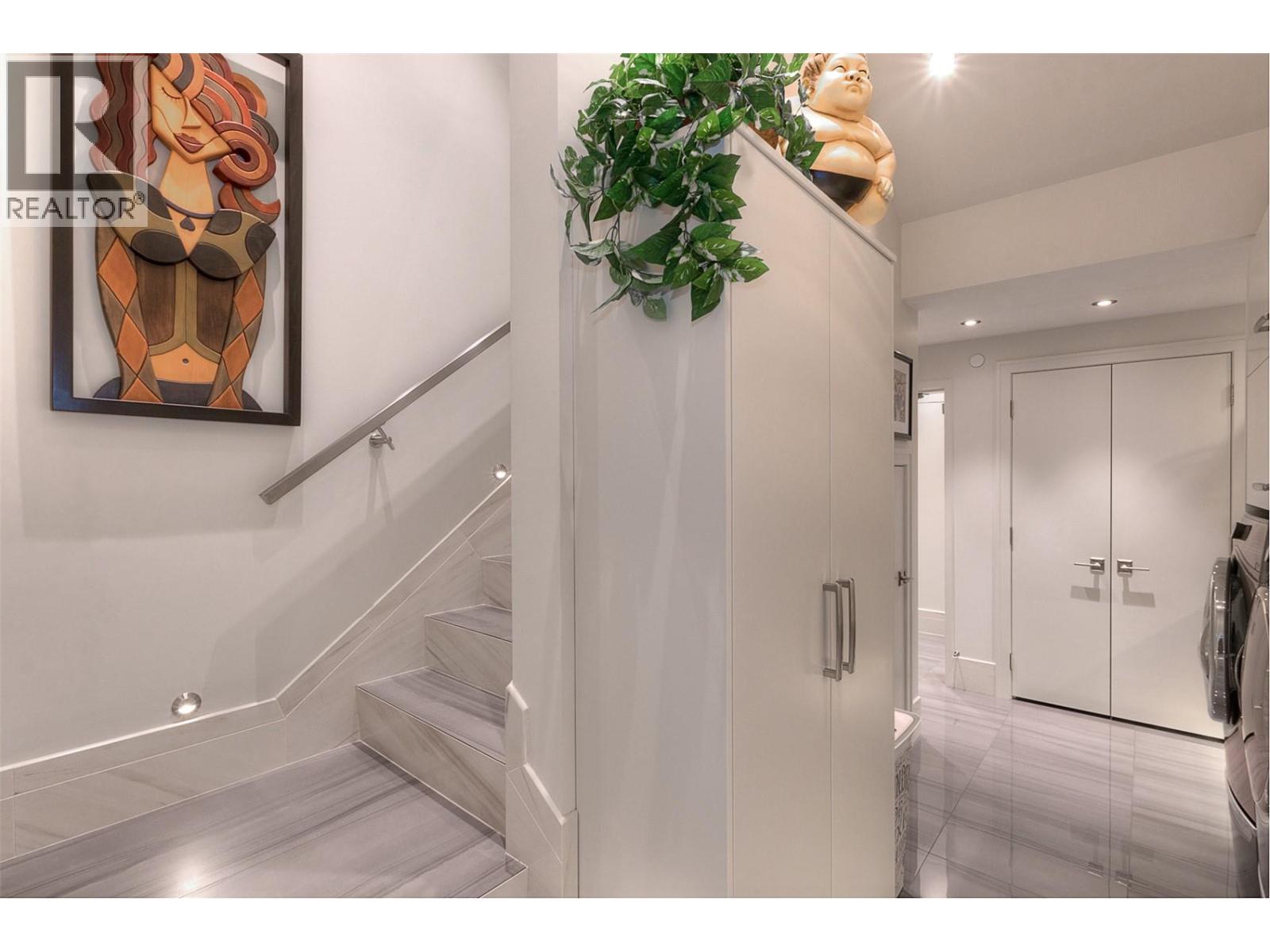 301 2245 Abbott Street, Kelowna