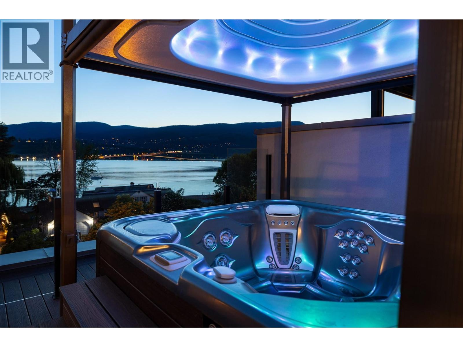 301 2245 Abbott Street, Kelowna