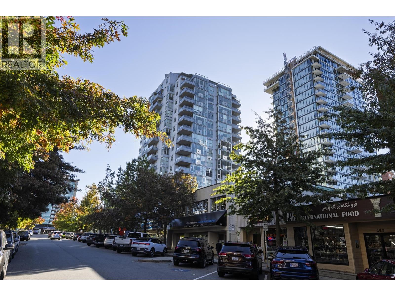 1702 121 W 16TH STREET, North Vancouver