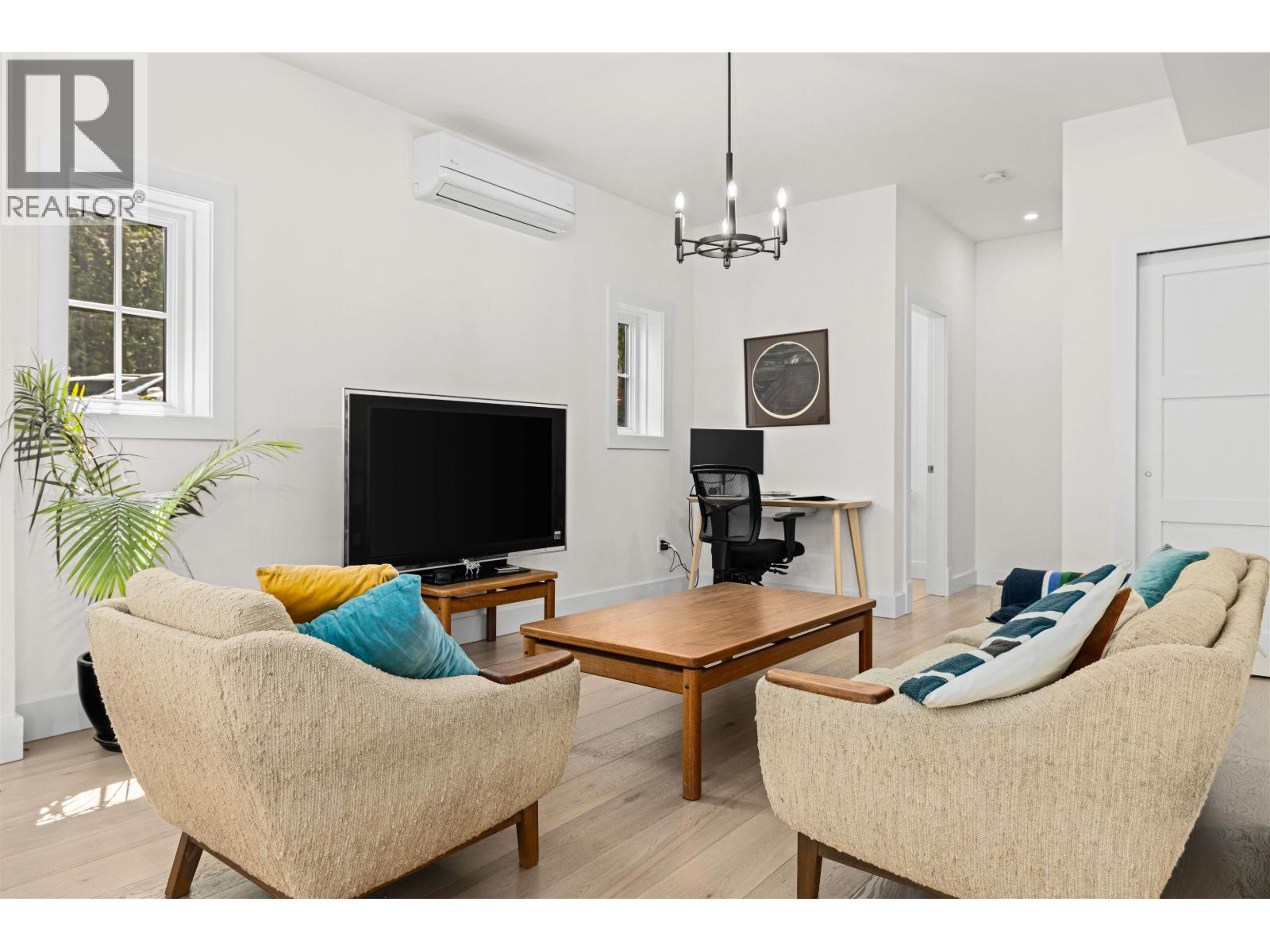 1096 FOXGLOVE LANE, Bowen Island