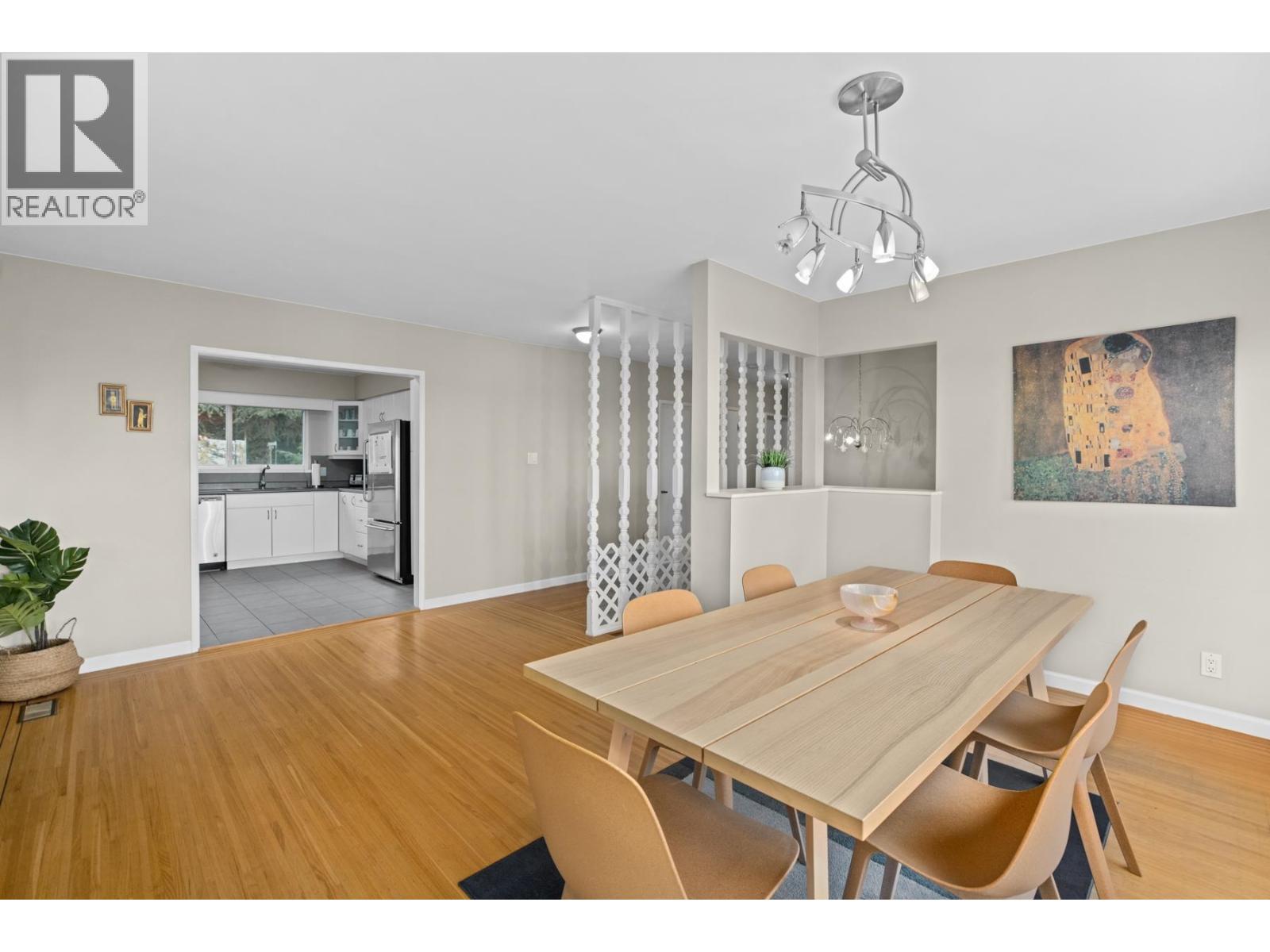 905 GREENWOOD ROAD, West Vancouver