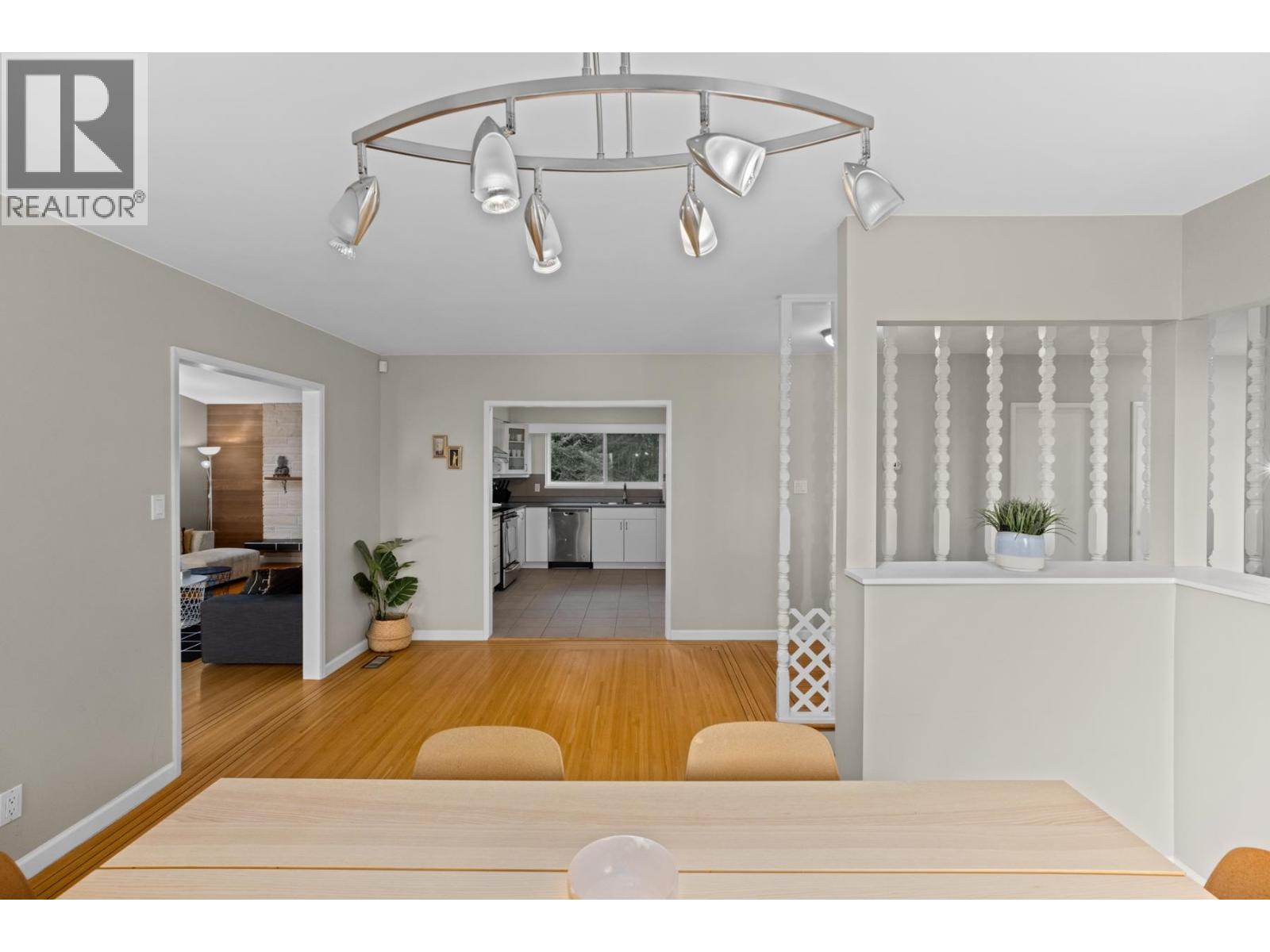 905 GREENWOOD ROAD, West Vancouver