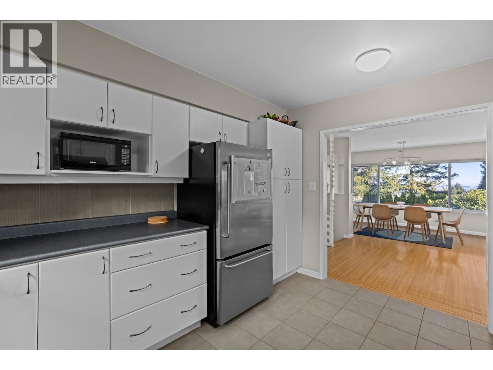 905 GREENWOOD ROAD, West Vancouver