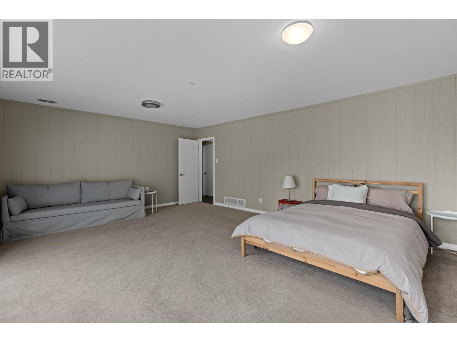 905 GREENWOOD ROAD, West Vancouver