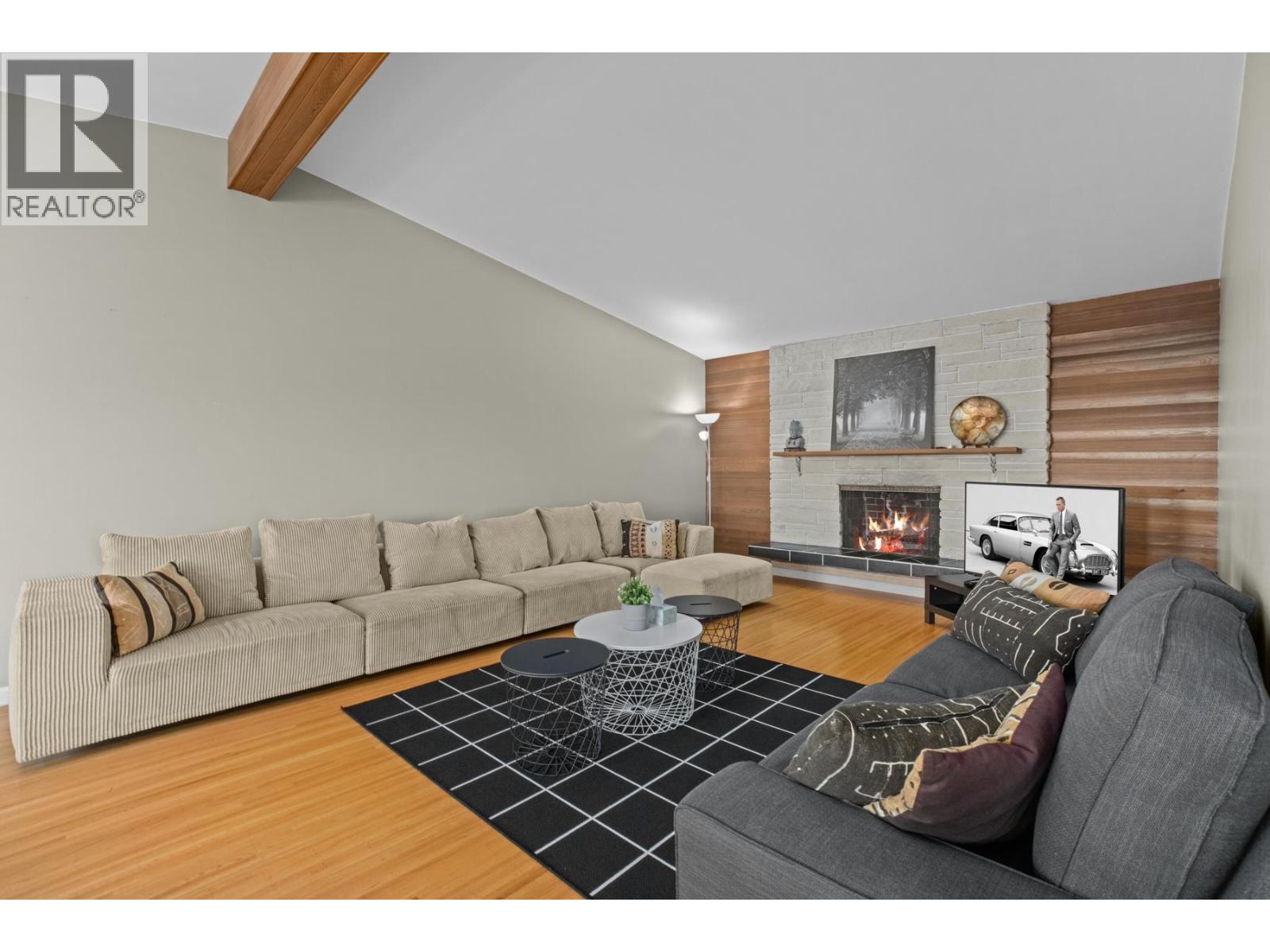 905 GREENWOOD ROAD, West Vancouver