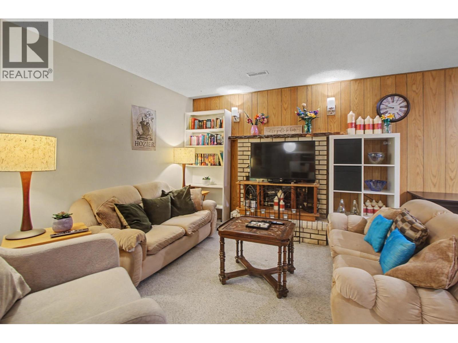 6869 FAIRMONT CRESCENT, Prince George