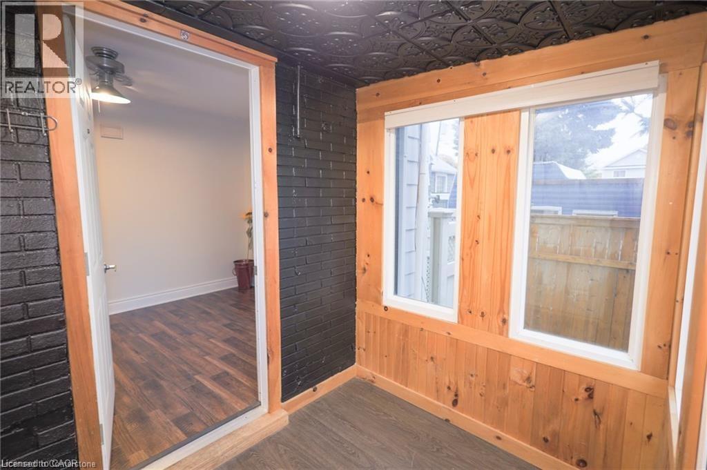 11 PERRY STREET - 5