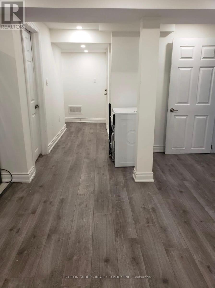 Single Family House for Sale in  NEWCASTLE CRESCENT Brampton (Westgate) 