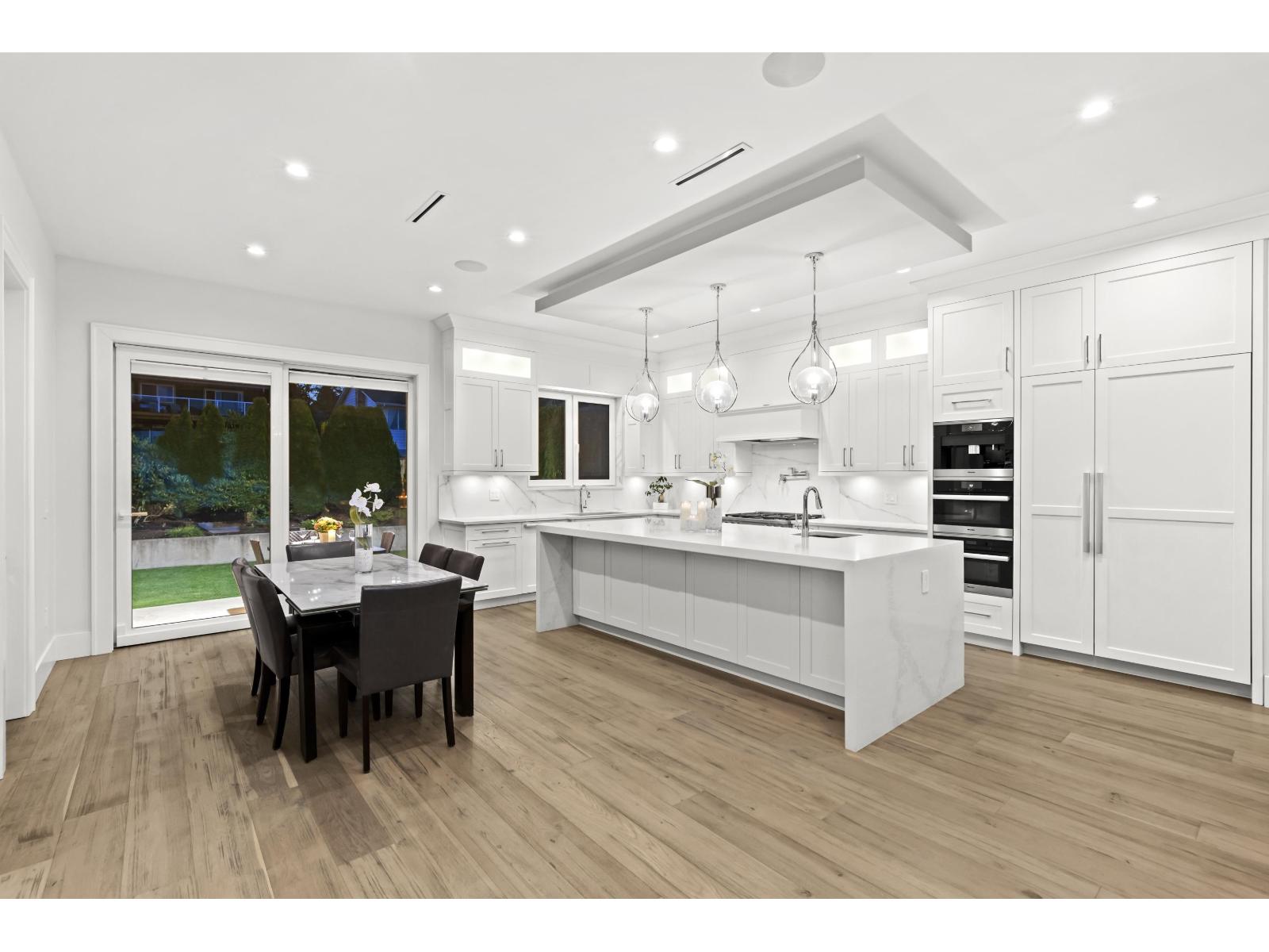 13141 MARINE DRIVE, Surrey