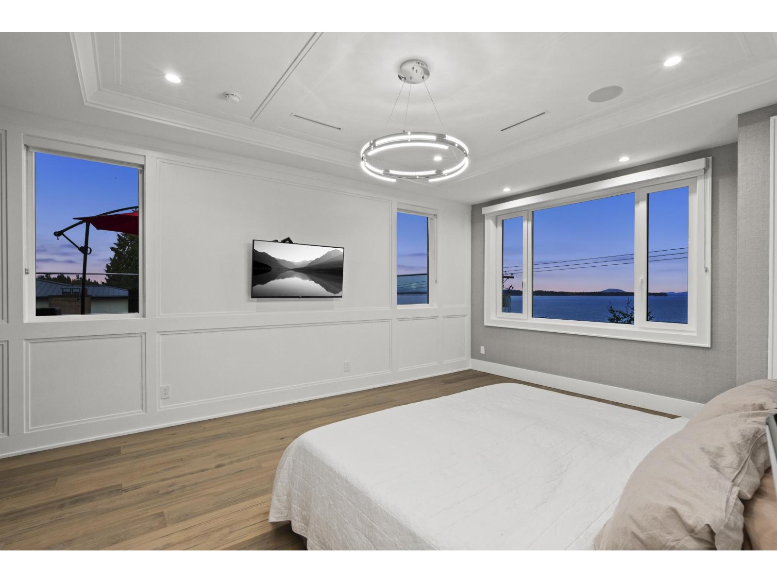 13141 MARINE DRIVE, Surrey