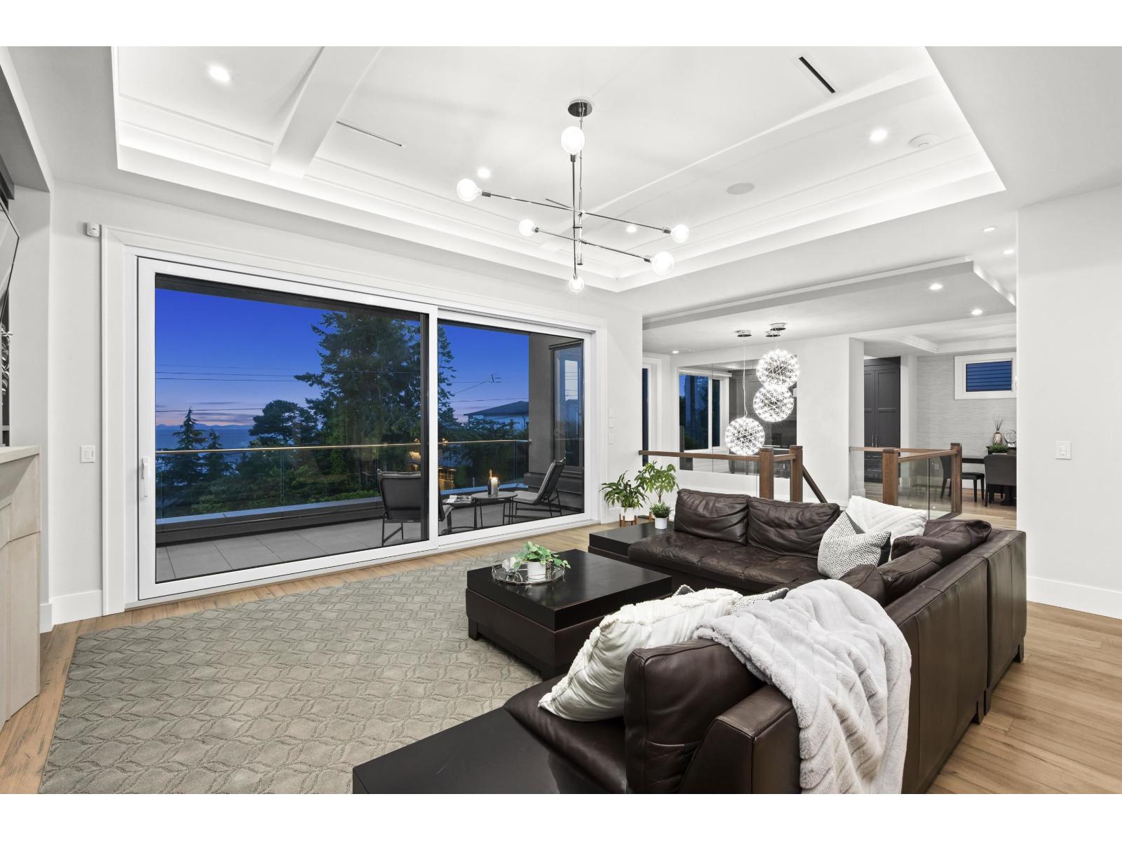 13141 MARINE DRIVE, Surrey