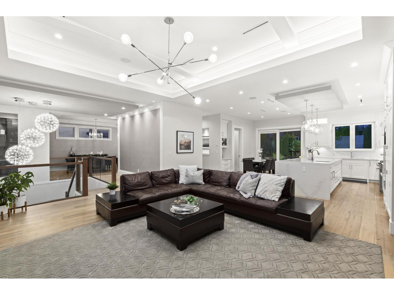 13141 MARINE DRIVE, Surrey