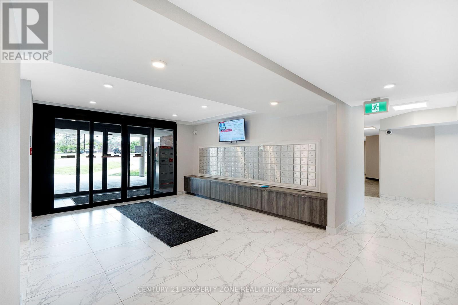 #905 3501 GLEN ERIN DRIVE - 25
