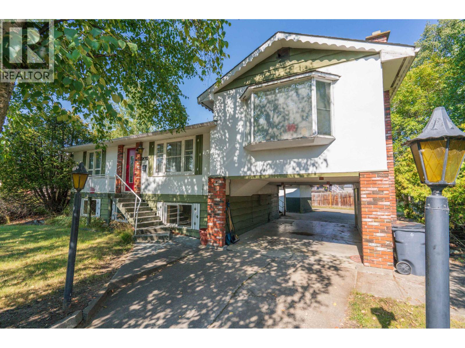 2072 4TH AVENUE, Prince George