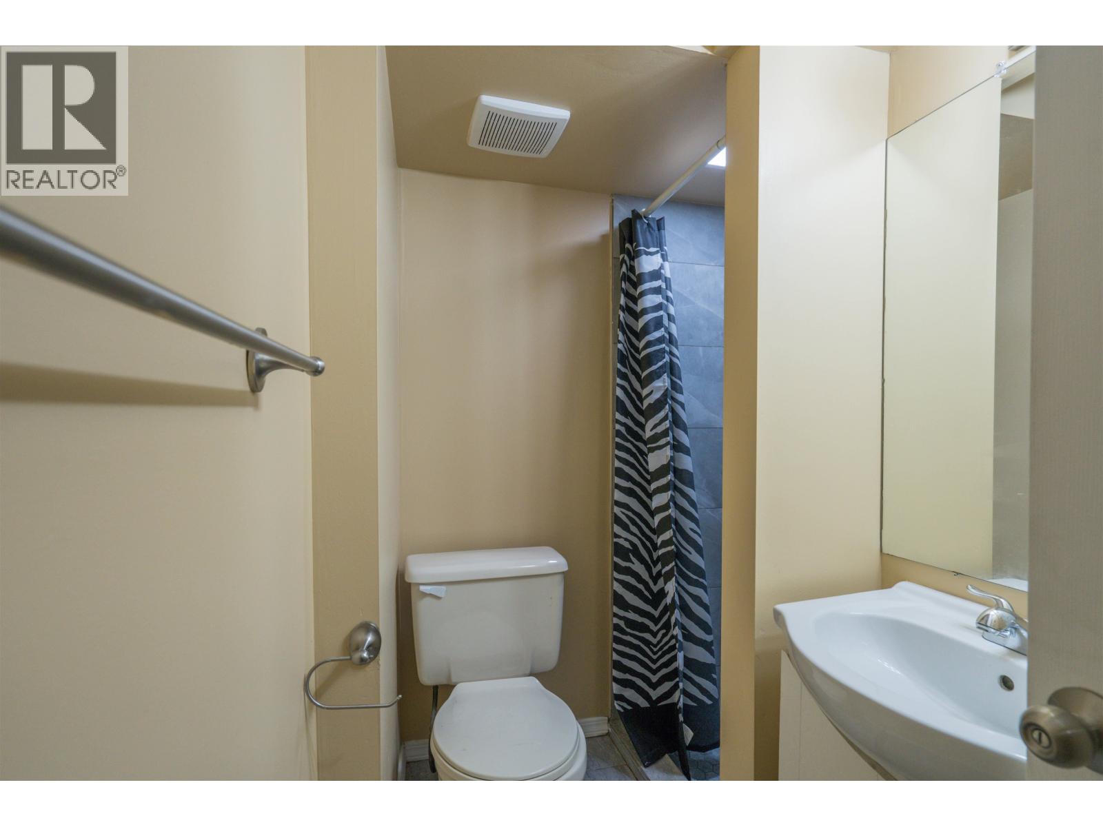 2072 4TH AVENUE, Prince George