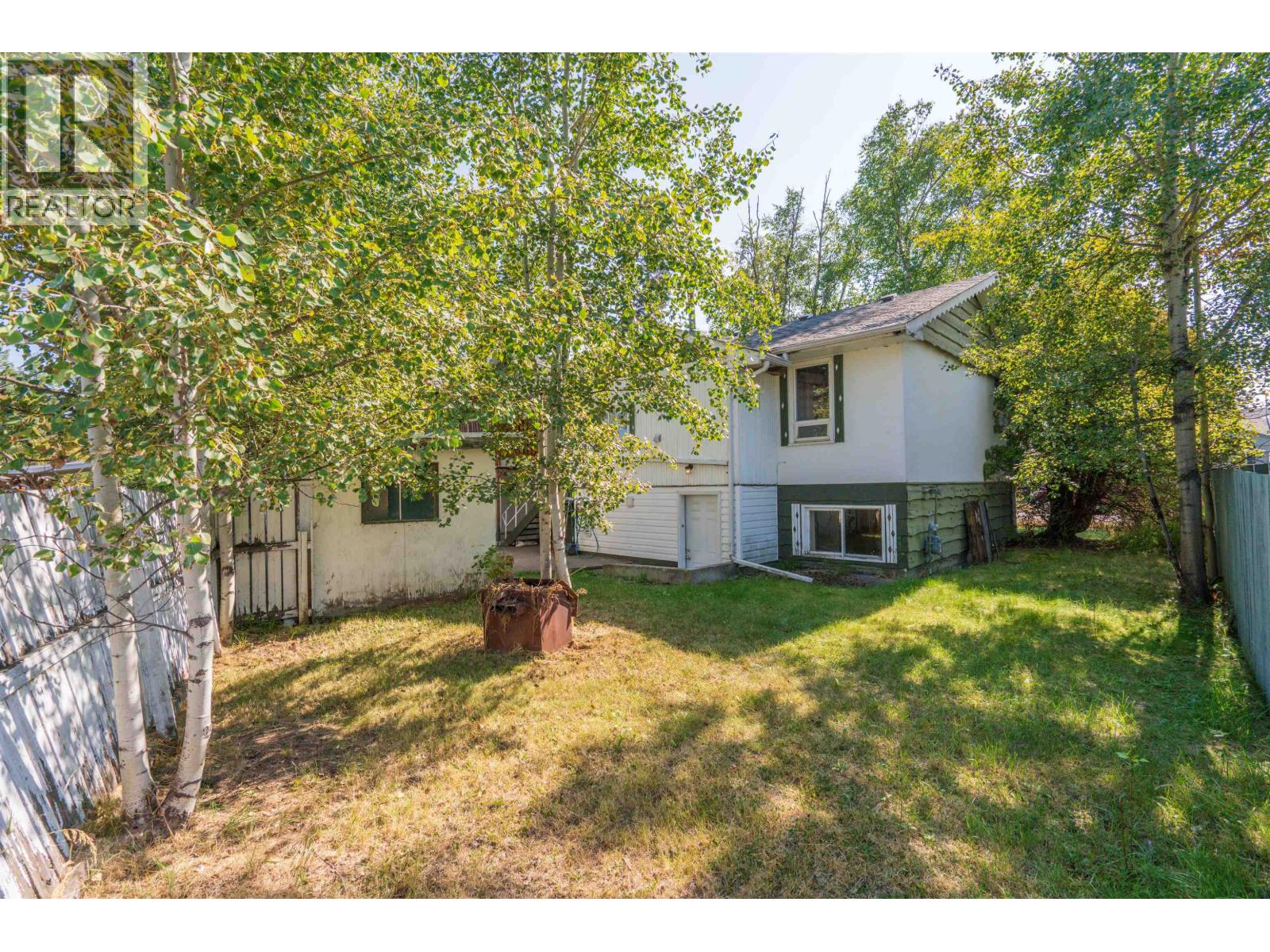 2072 4TH AVENUE, Prince George