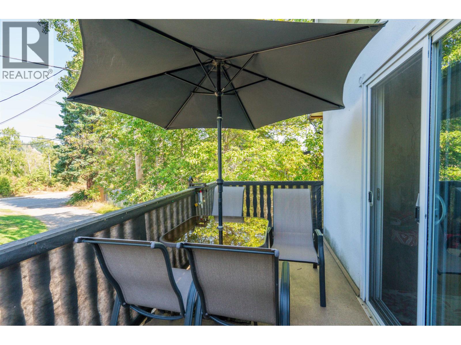 2072 4TH AVENUE, Prince George