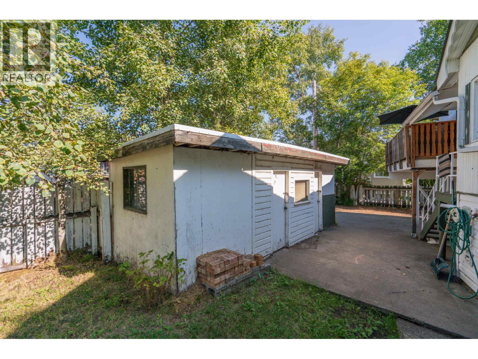 2072 4TH AVENUE, Prince George