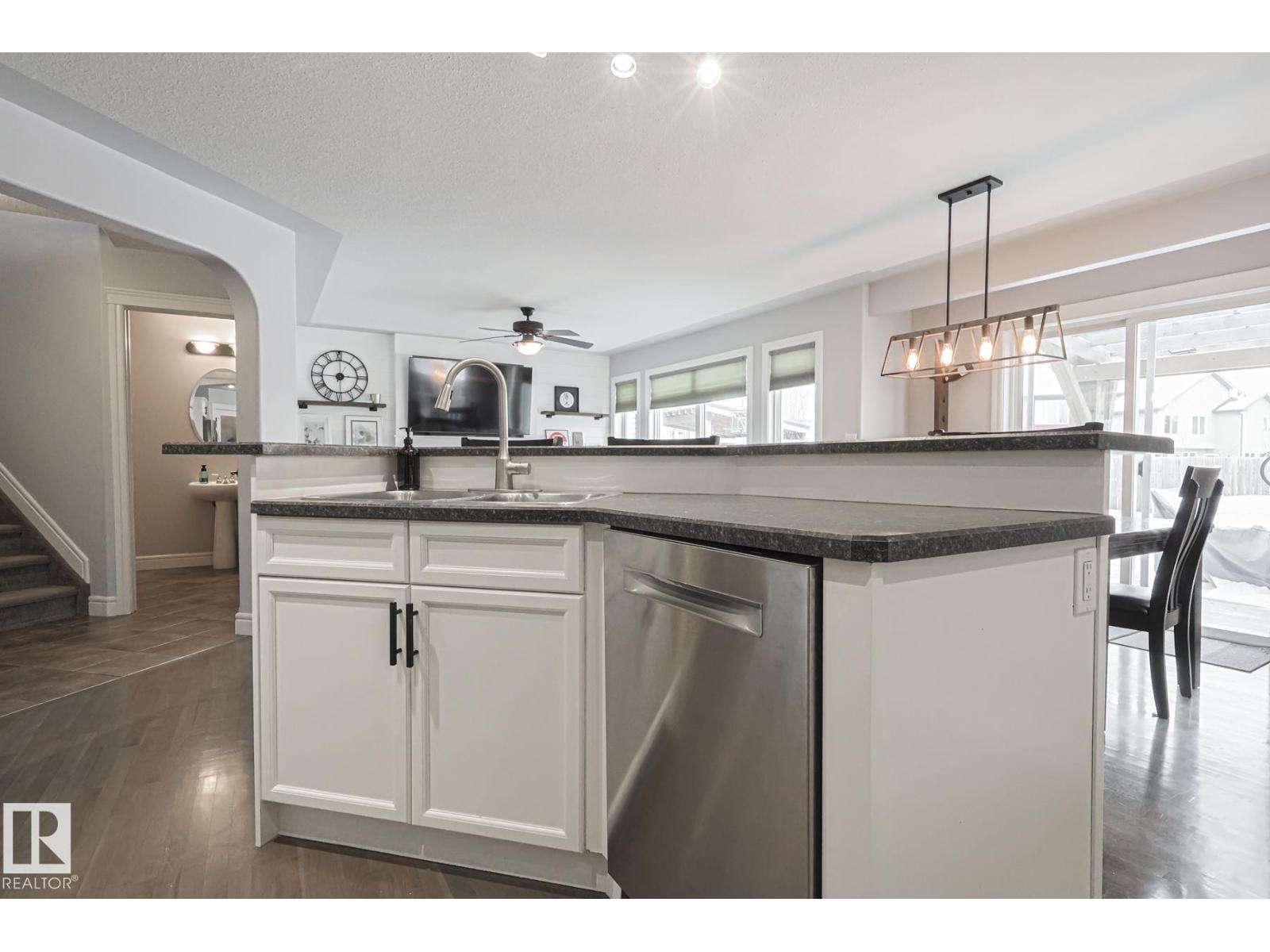 44 NORMANDEAU CR, St. Albert