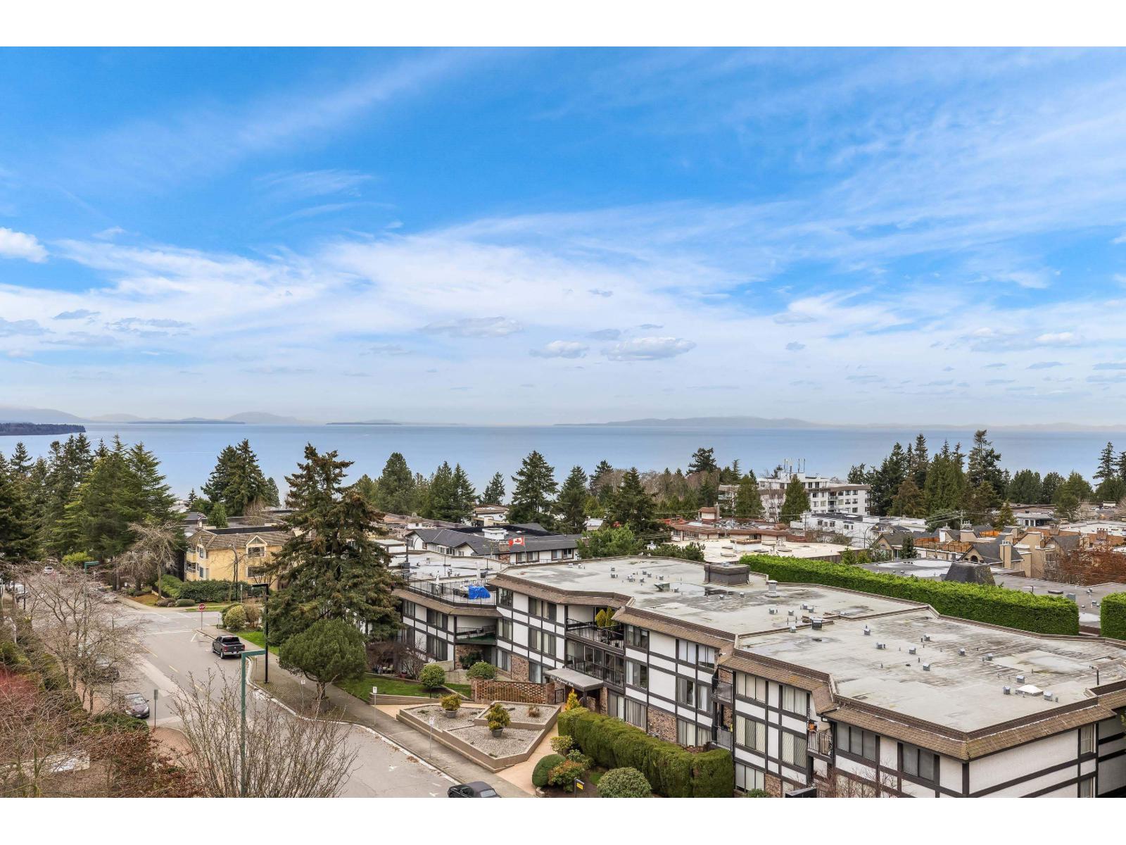 304 1480 FOSTER STREET