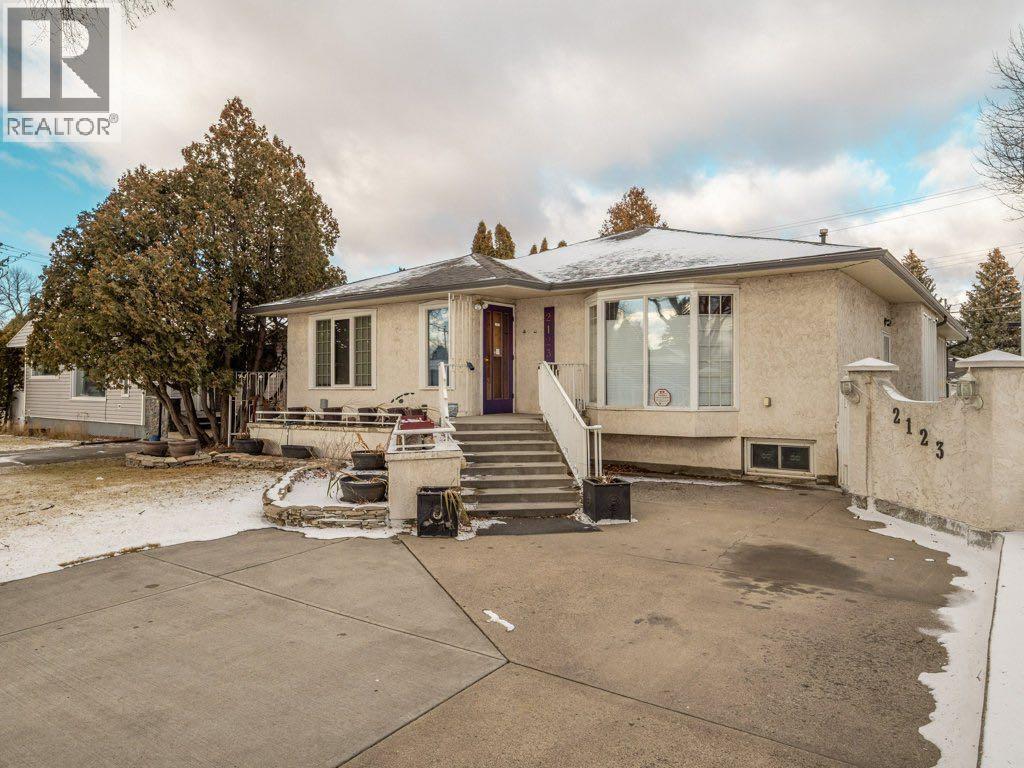 2123 10 Avenue S, Lethbridge, Alberta