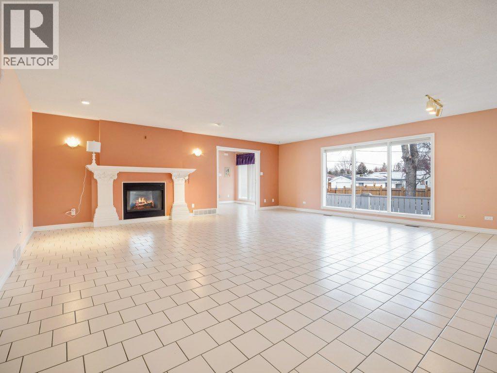 Single Family House Bungalow for Sale in   Avenue S Victoria Park Lethbridge 